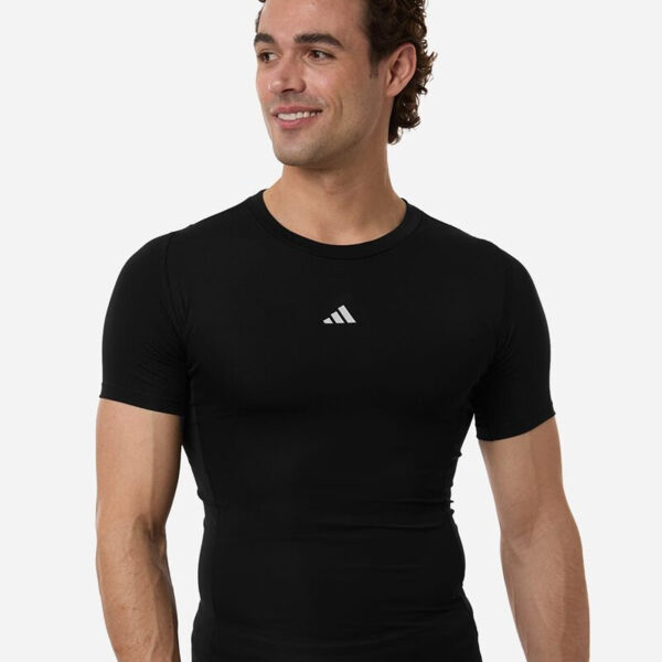 Men's Techfit Compression T-Shirt Thumbnail